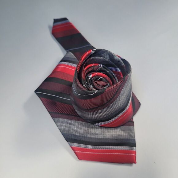 Van Heusen Men polyester tie red stripe  slim 58in long 3 1/4in wide - Picture 1 of 8